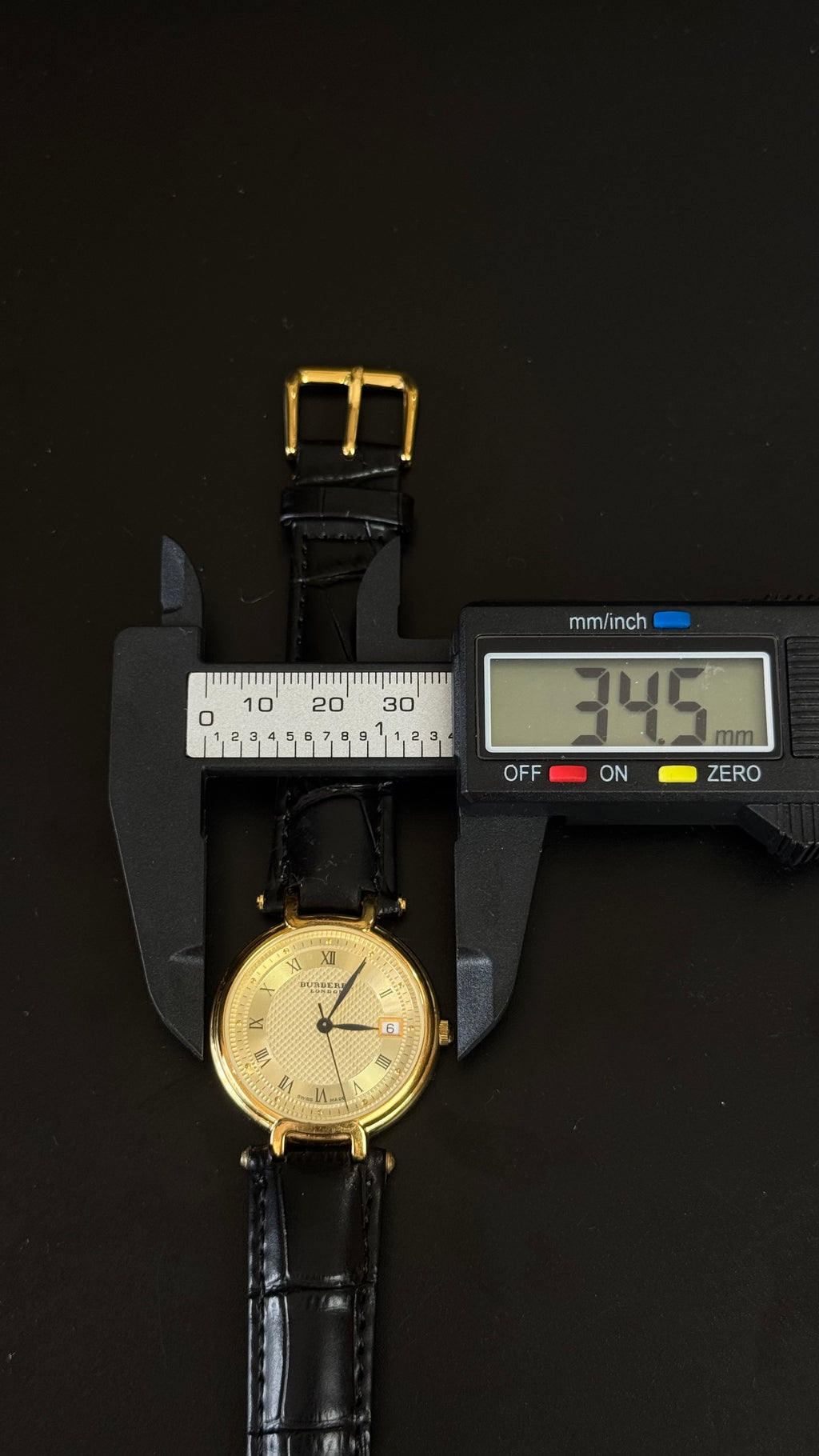 Vintage Burberry 11300G Quartz