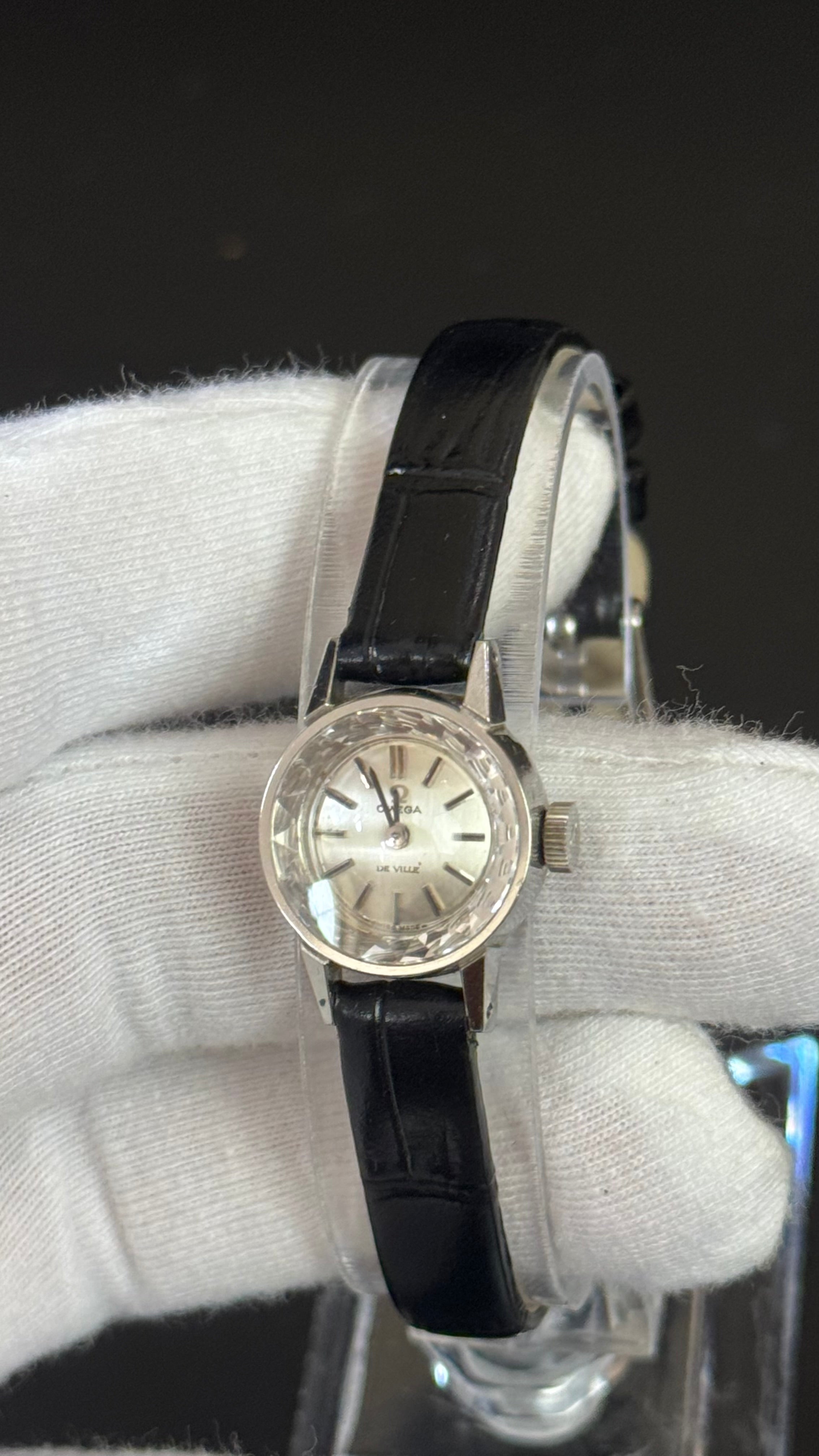 Zegarek koktajlowy Omega De Ville
