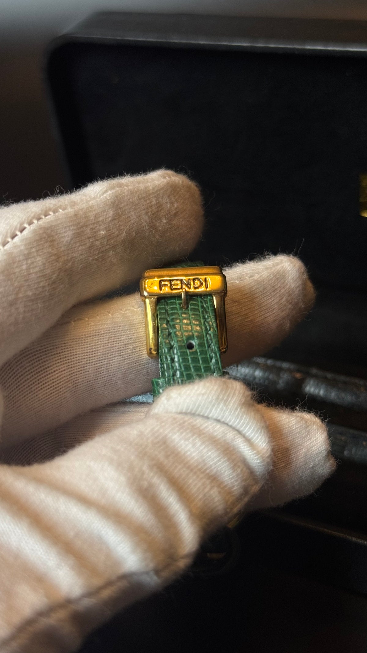 Fendi Vintage – Gold Oval Watch | Złoty zegarek z wymiennymi paskami