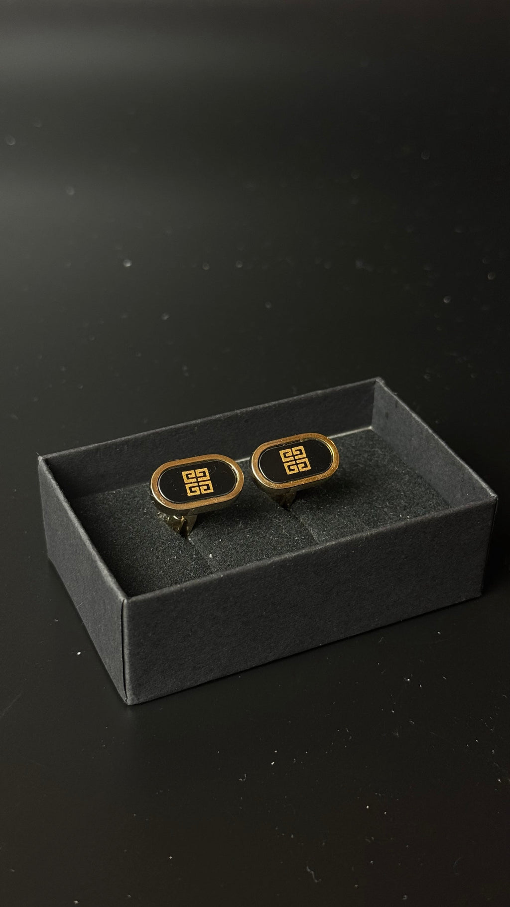 Givenchy – spinki do mankietów