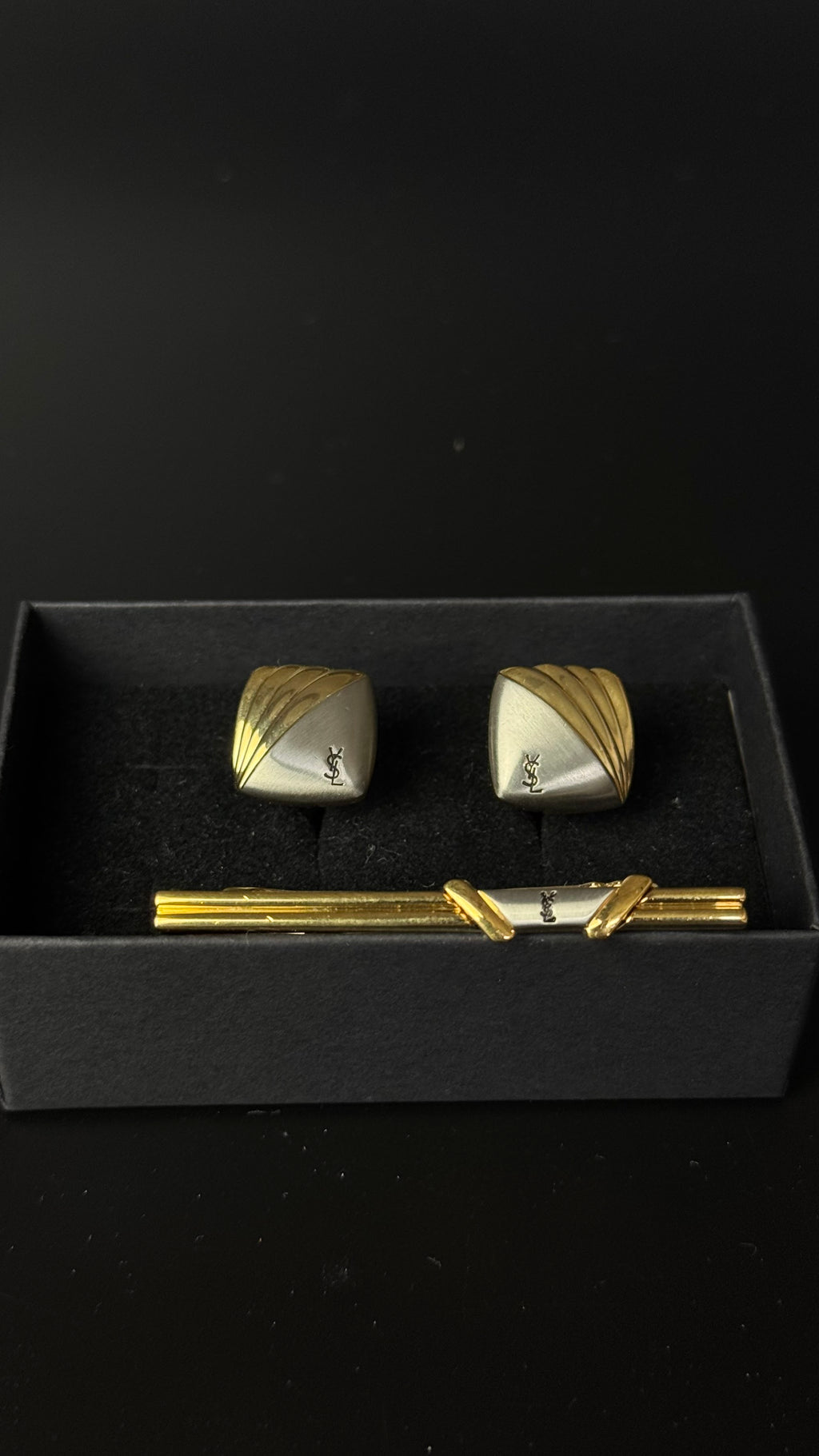 Yves Saint Laurent – spinki do mankietów + spinka do krawata