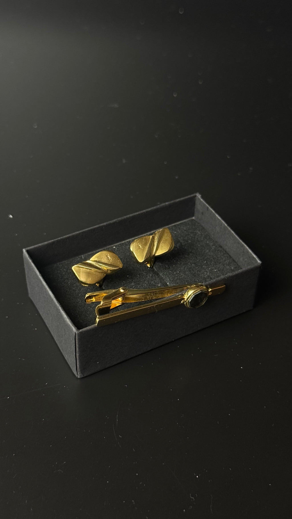Yves Saint Laurent – spinki do mankietów + spinka do krawata