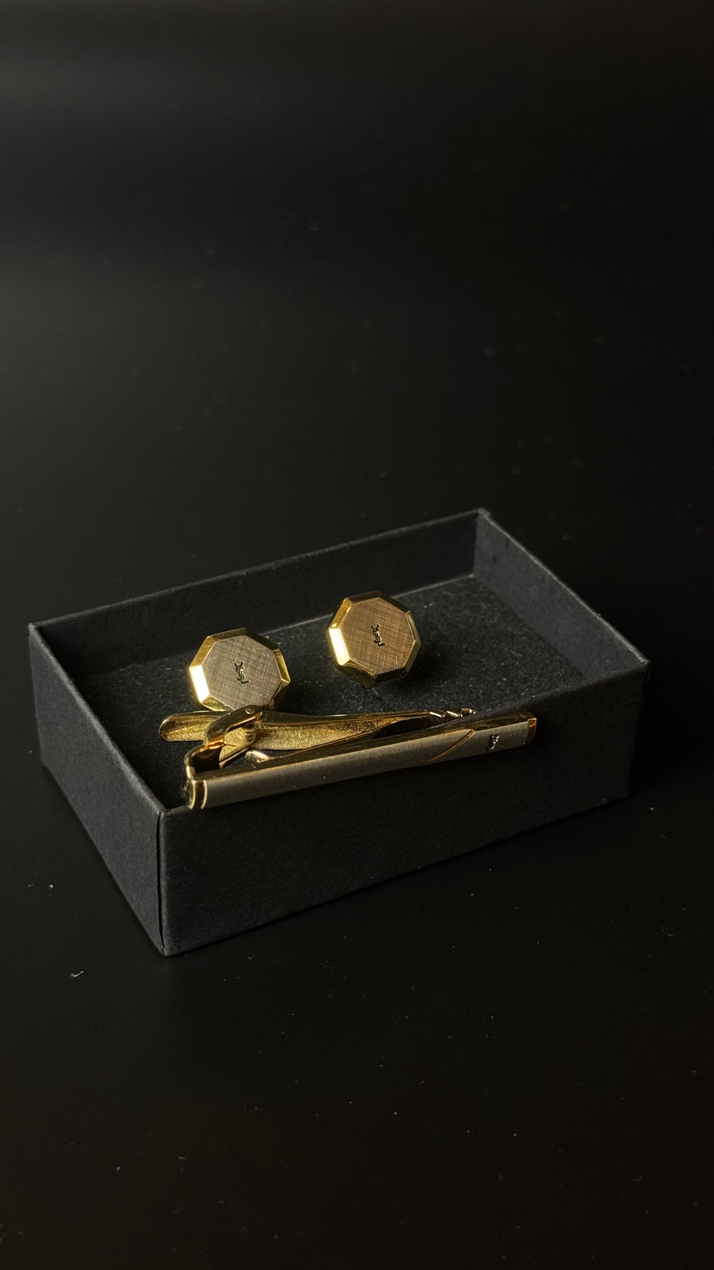 Yves Saint Laurent – spinki do mankietów + spinka do krawata