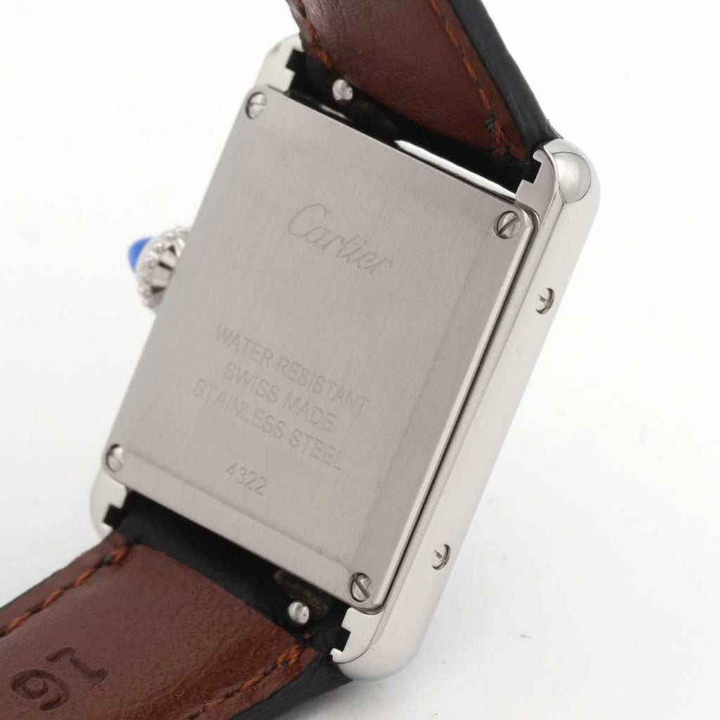 Cartier Tank Must SM WSTA0042 – srebrna tarcza z rzymskimi cyframi, czarny pasek