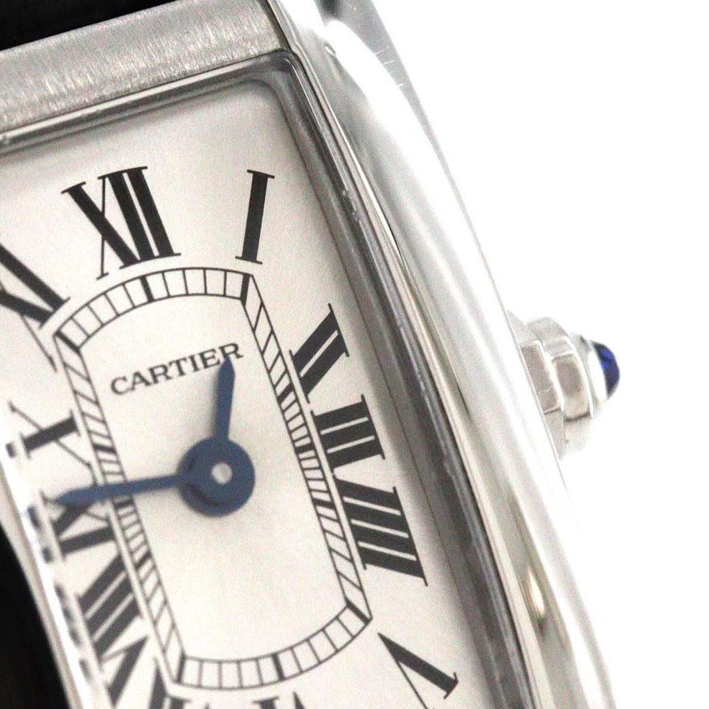 Cartier Mini Tank Américaine WSTA0032 – srebrna tarcza z rzymskimi cyframi, czarny pasek