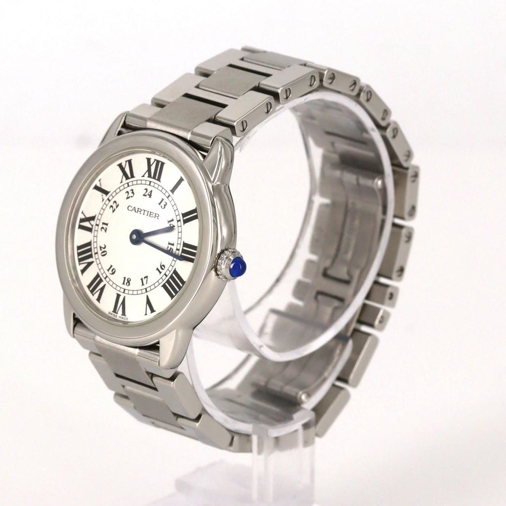 Cartier Ronde Solo SM W6701004 – srebrna tarcza z rzymskimi cyframi, stalowa bransoleta