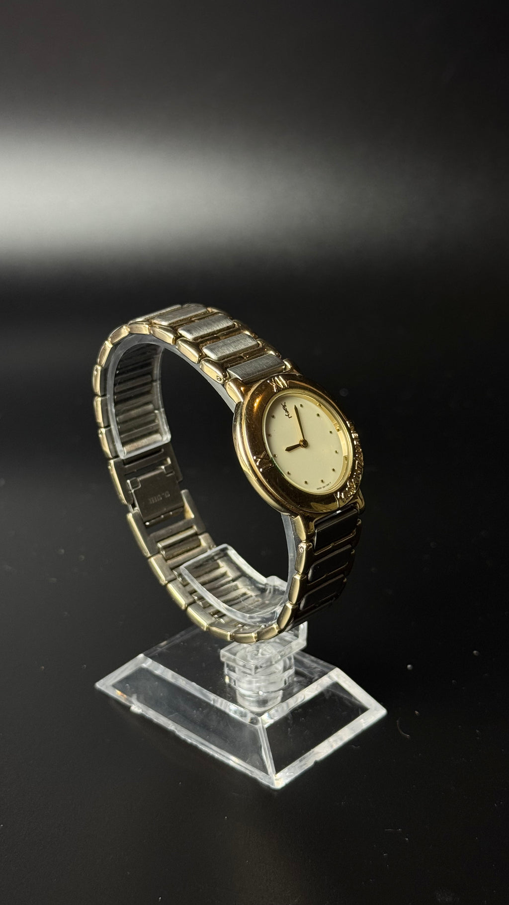 Yves Saint Laurent YSL – kremowa tarcza, dwukolorowa bransoleta