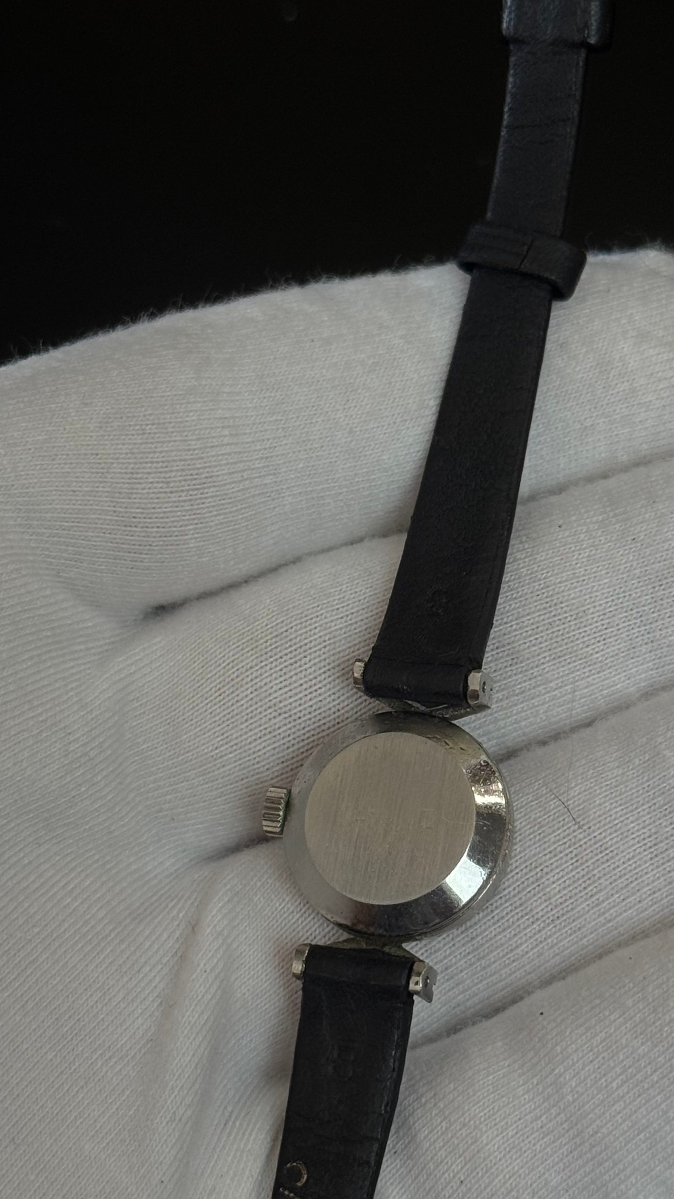 Vintage Omega Genève – damski zegarek z naciągiem ręcznym