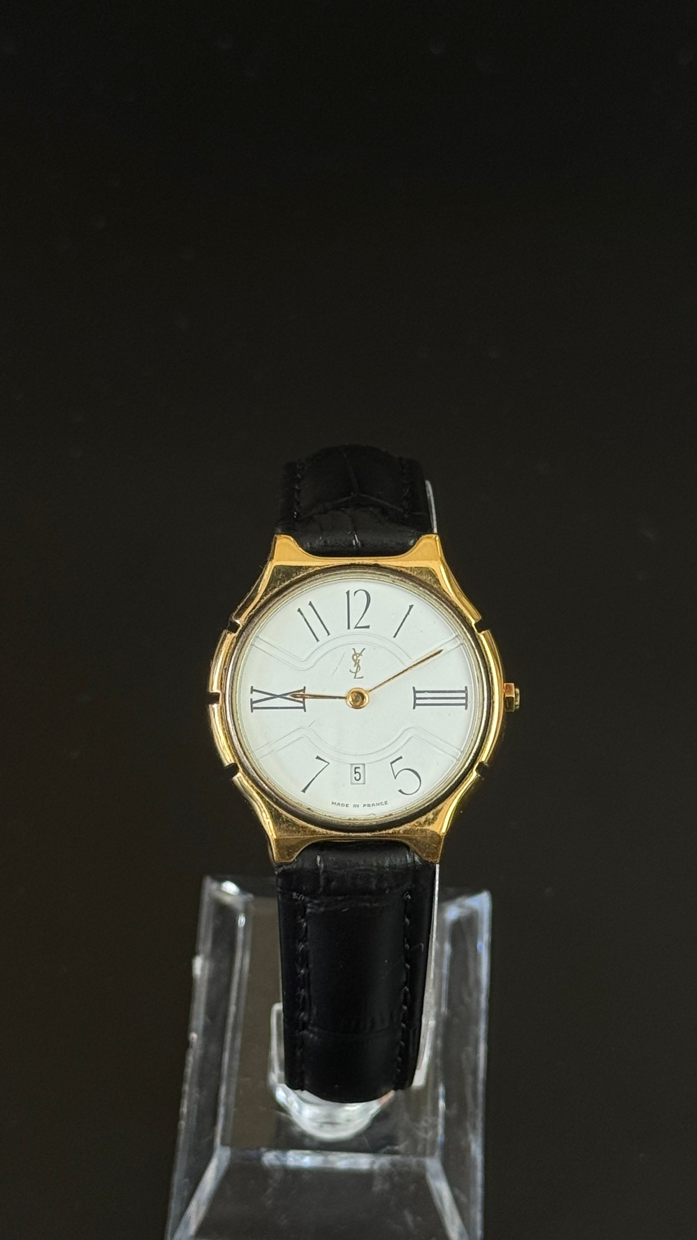 Vintage Yves Saint Laurent 224830 Quartz