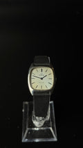 Omega De Ville – zegarek vintage ze srebrną tarczą na czarnym pasku