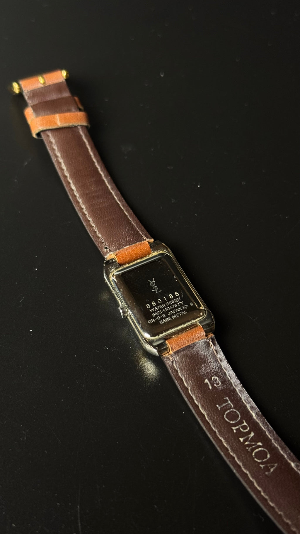 Yves Saint Laurent – prostokątny zegarek vintage na koniakowym pasku