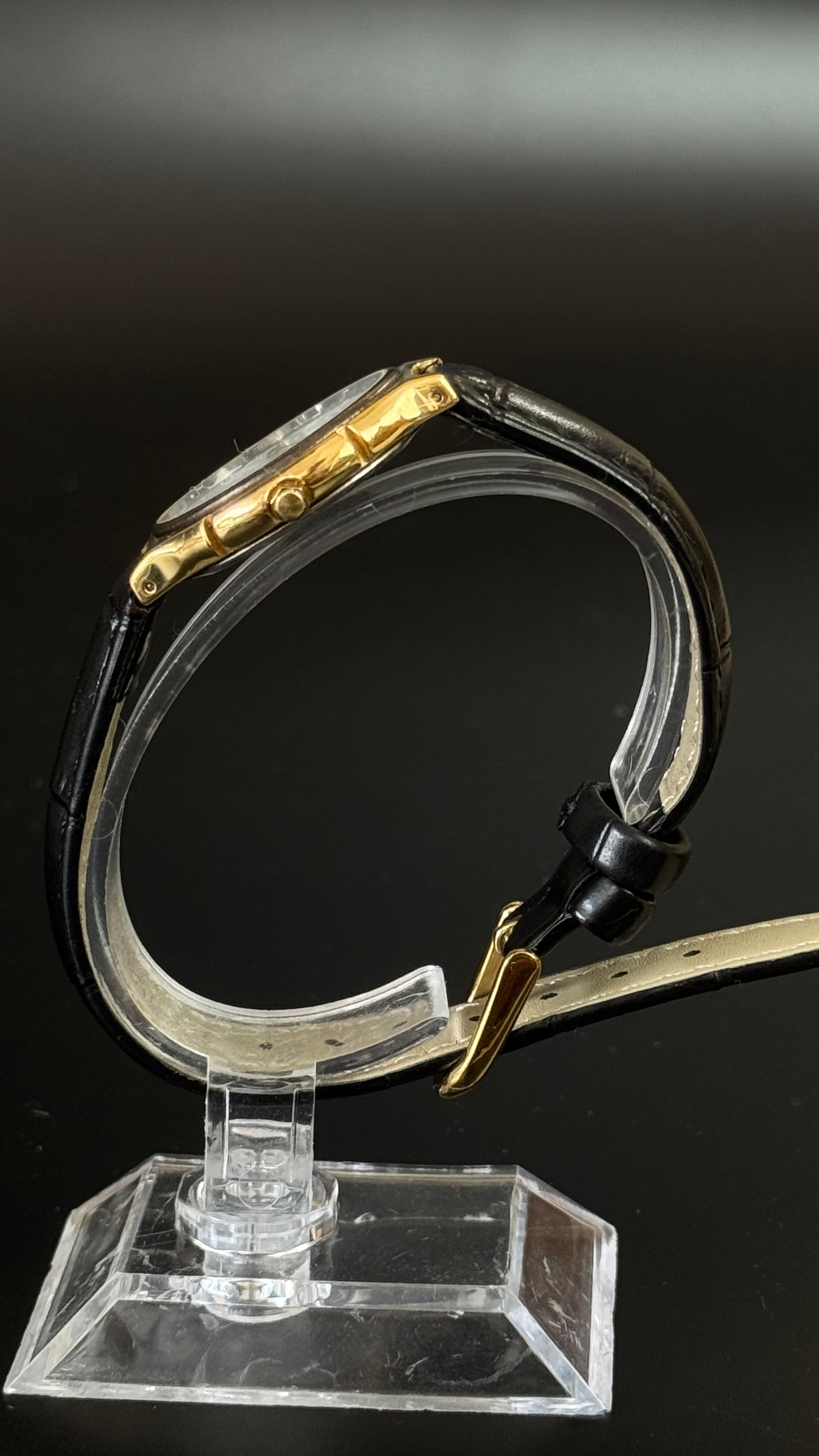 Vintage Yves Saint Laurent 224830 Quartz