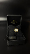 Fendi – zegarek vintage w złotym kolorze z rzymskimi cyframi i czarnym paskiem