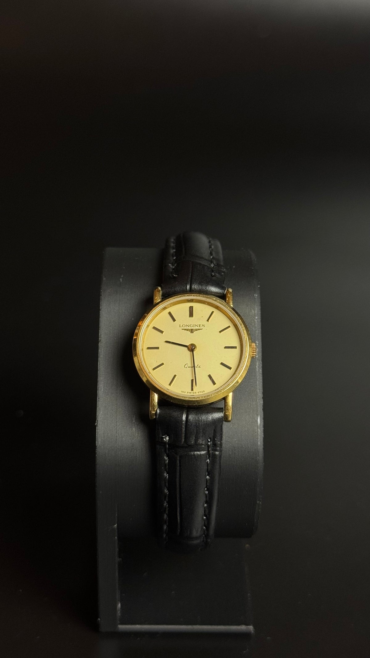 Longines Quartz – damski zegarek vintage z czarnym paskiem