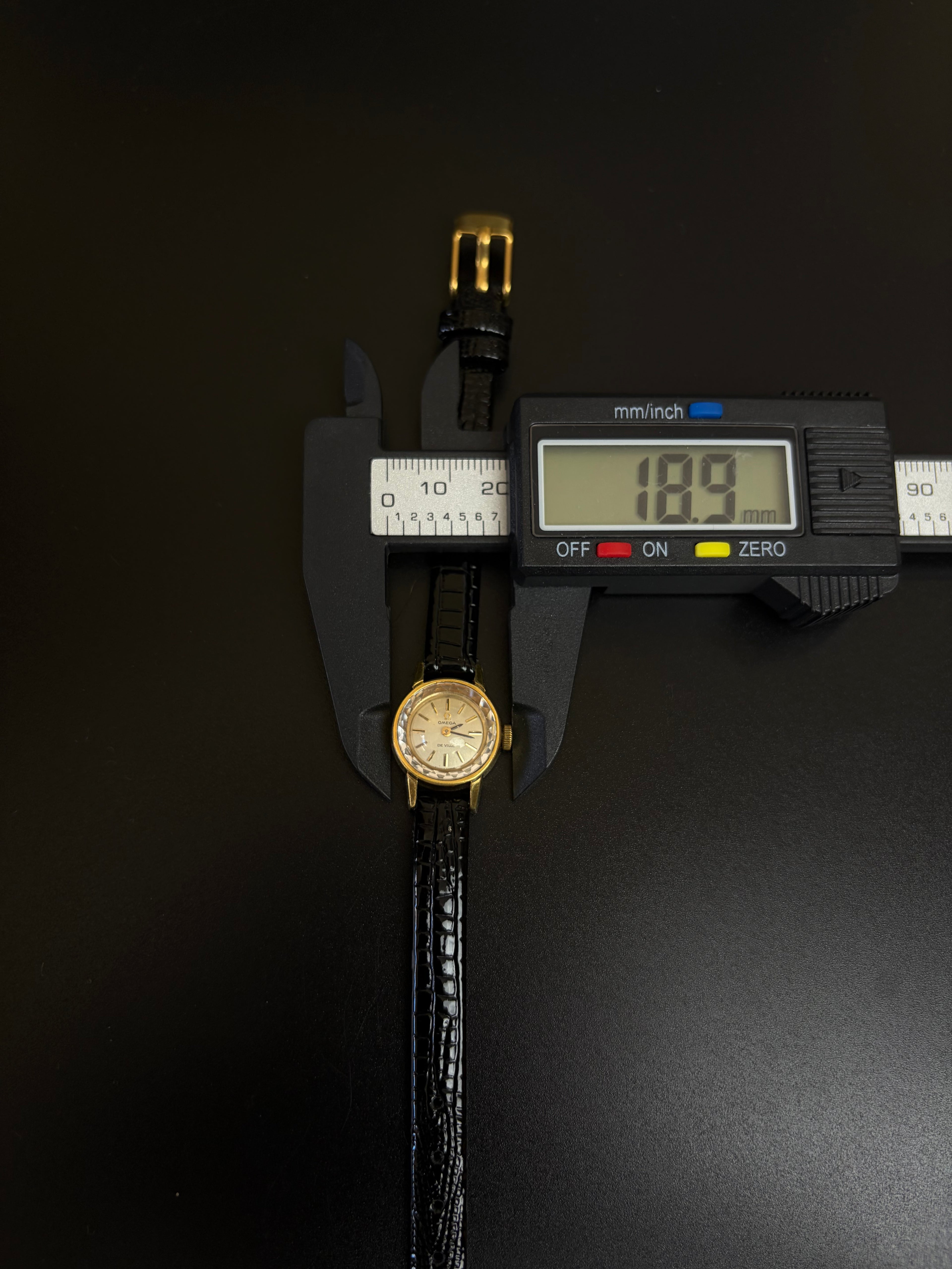 Omega De Ville Vintage – Gold-Tone 19 mm